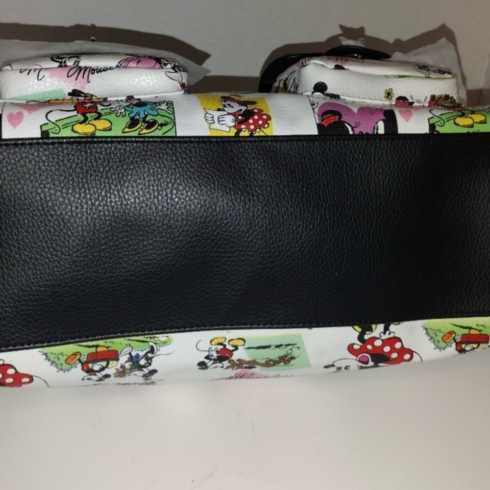 Disney Parks Exclusive,large nwt bag - Picture 6 of 7